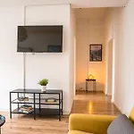 2 Bedroom Apartment In Convinient Location