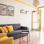 2 Bedroom Apartment In Convinient Location