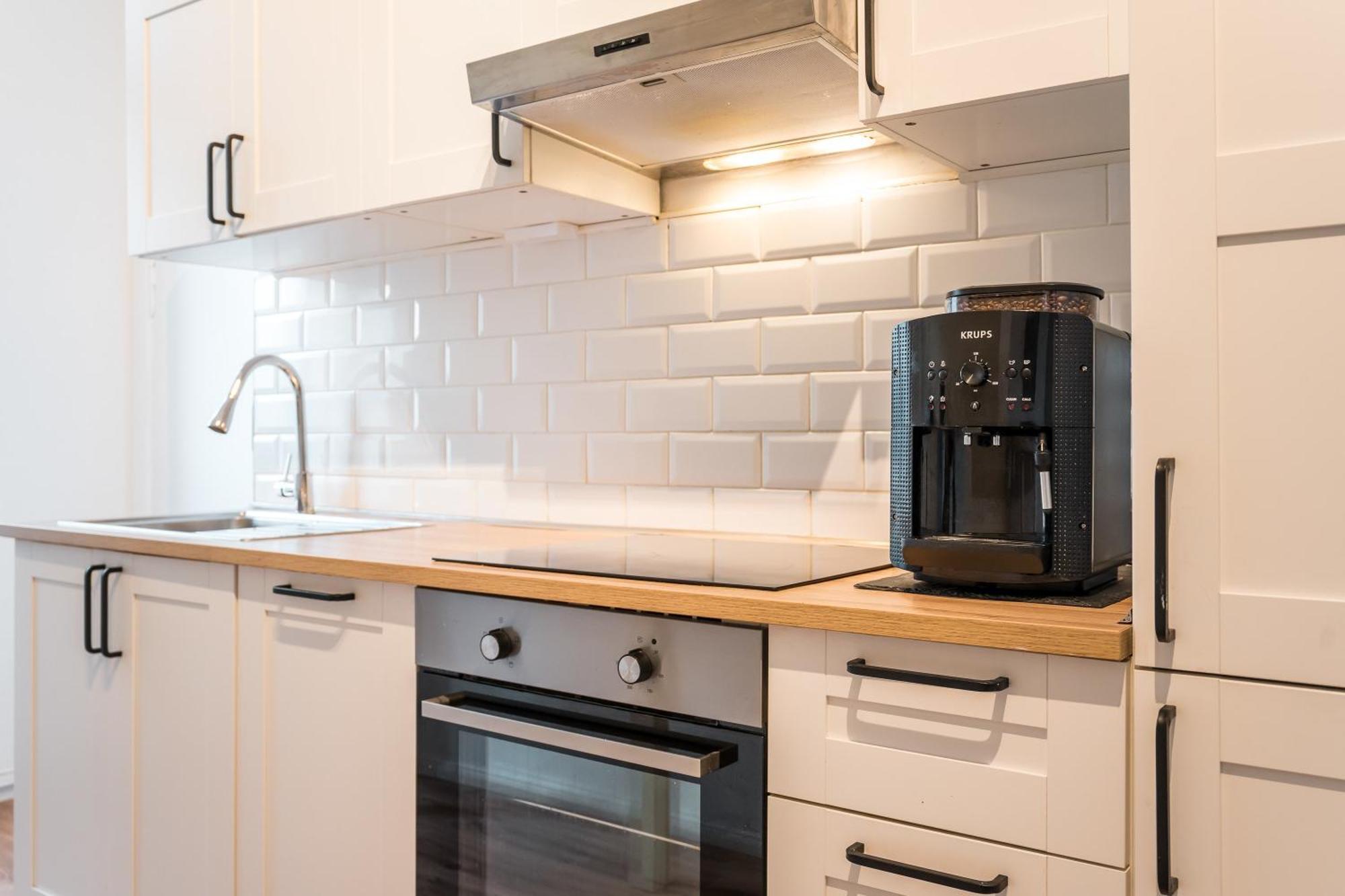 Apartment 2 Bedroom In Convinient Location Berlin